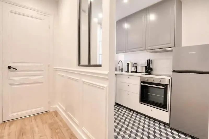 Chapelle - Appartement Familial Au Centre De פריז 0*,  צרפת